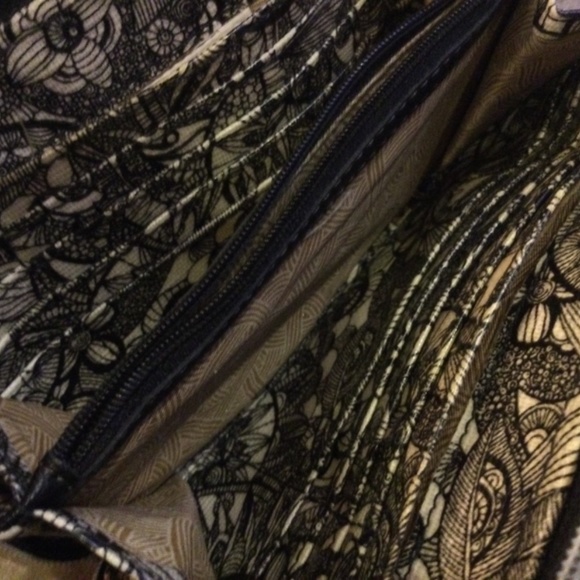 Sakroots wallet, clutch, wristlet & smartphone holder w/ long adjustable strap - Picture 9 of 11